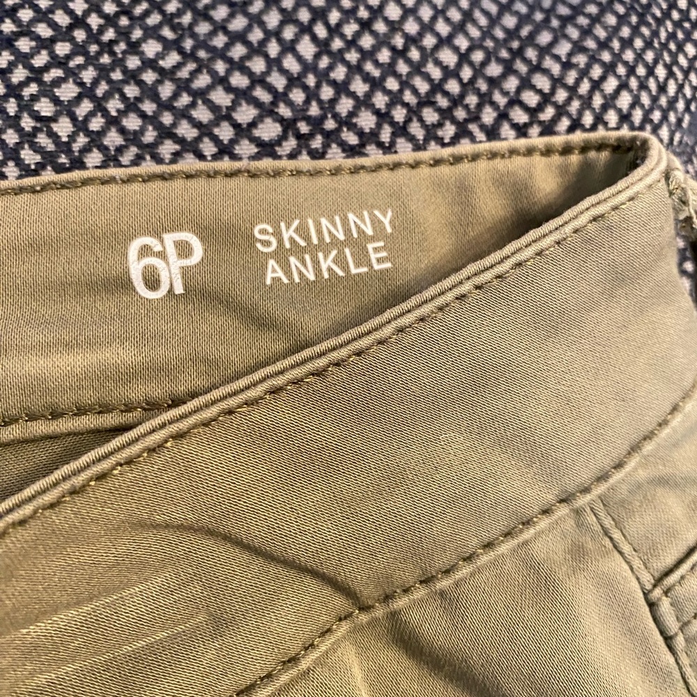 Green pants - Picture 4 of 8